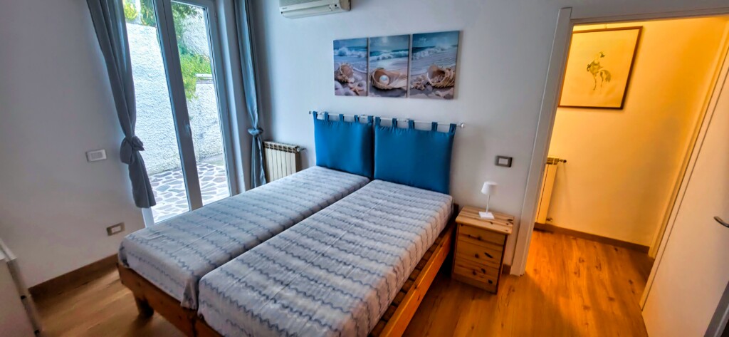 Room2-1